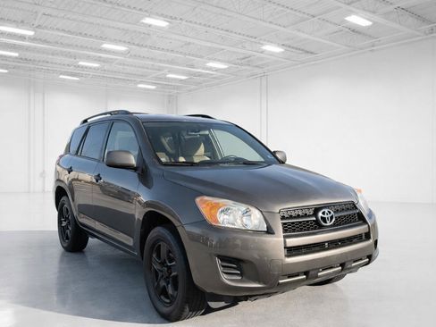 Used 2011 Toyota RAV4 FWD 4dr 4-cyl 4-Spd AT (Natl) w/ Base L4 Extra Value Pkg image 4