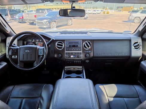 Used 2012 Ford F250 Lariat w/ Chrome Pkg image 31