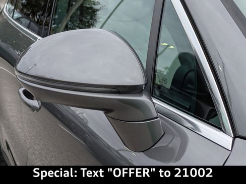 Used 2025 Porsche Cayenne image 12