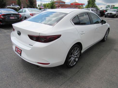 Used 2019 MAZDA MAZDA3 Sedan FWD image 6