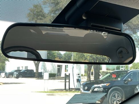 New 2025 Nissan Versa SV w/ Trunk Package image 25