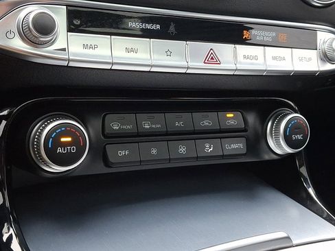 Used 2023 Kia Stinger GT2 image 16