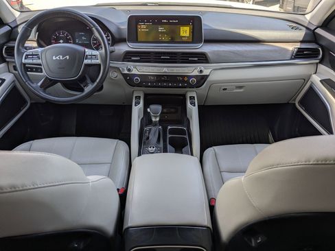 Certified 2022 Kia Telluride EX w/ EX Premium Package AWD/4WD image 26
