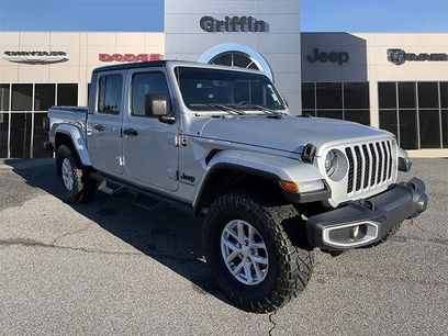 Used 2023 Jeep Gladiator Sport