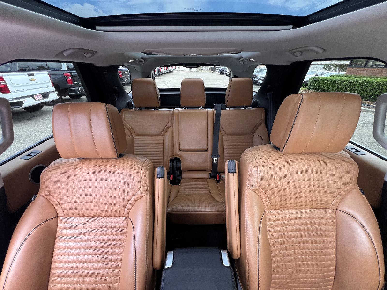 Used 2018 Land Rover Discovery HSE Luxury AWD/4WD image 45