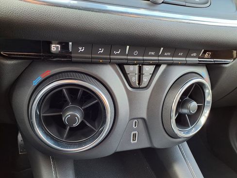 Used 2023 Chevrolet Blazer LT w/ Driver Confidence Package image 7