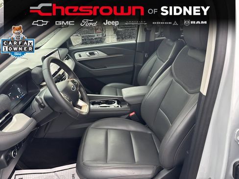 Used 2025 Ford Explorer Active w/ Active Comfort Package AWD/4WD image 26