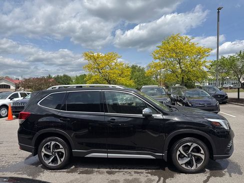 Used 2024 Subaru Forester Touring AWD/4WD image 2