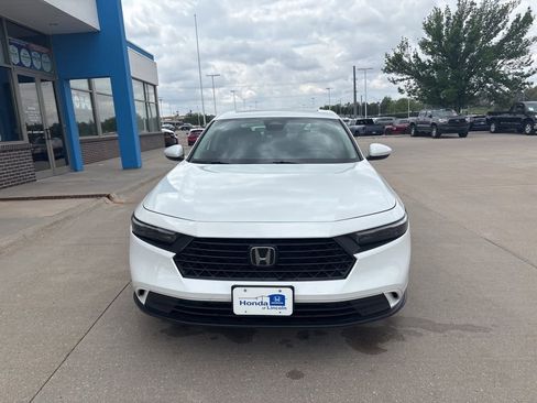 Used 2024 Honda Accord EX image 2