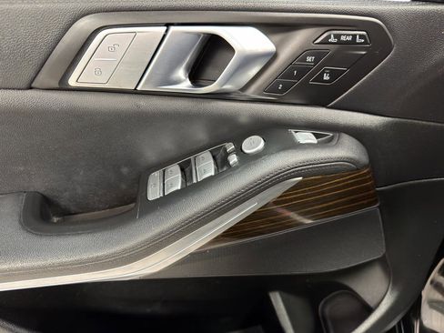 Used 2020 BMW X7 xDrive40i w/ Parking Assistance Package AWD/4WD image 15