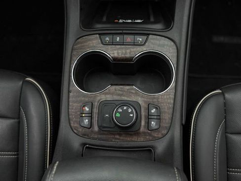 Used 2023 GMC Acadia Denali image 31