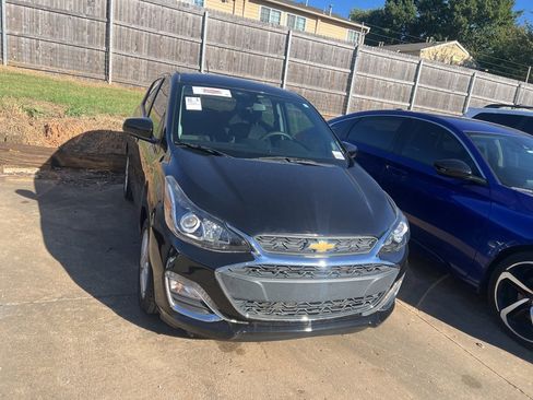 Used 2021 Chevrolet Spark LT image 38