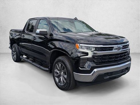 Used 2023 Chevrolet Silverado 1500 LT w/ Protection Package RWD image 3