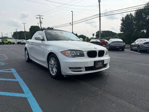 Used 2011 BMW 128i Convertible RWD image 5