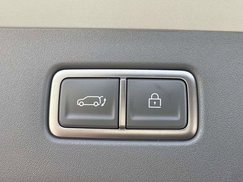 New 2026 Kia EV9 Land image 25