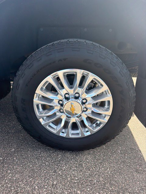 Certified 2021 Chevrolet Silverado 2500 High Country w/ Technology Package AWD/4WD image 9