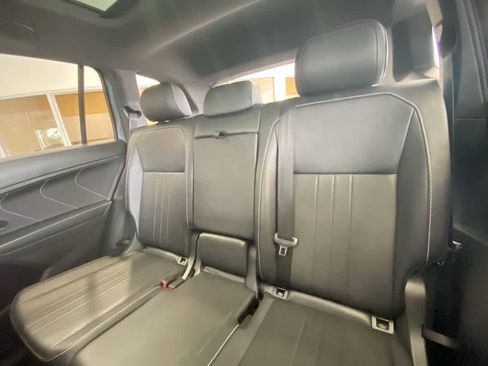 Used 2022 Volkswagen Tiguan SE R-Line AWD/4WD image 25