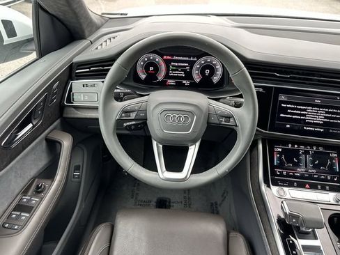 Used 2022 Audi Q8 Prestige image 14