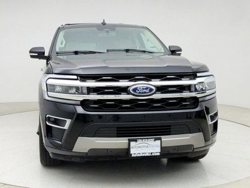 Used 2024 Ford Expedition Limited image 2