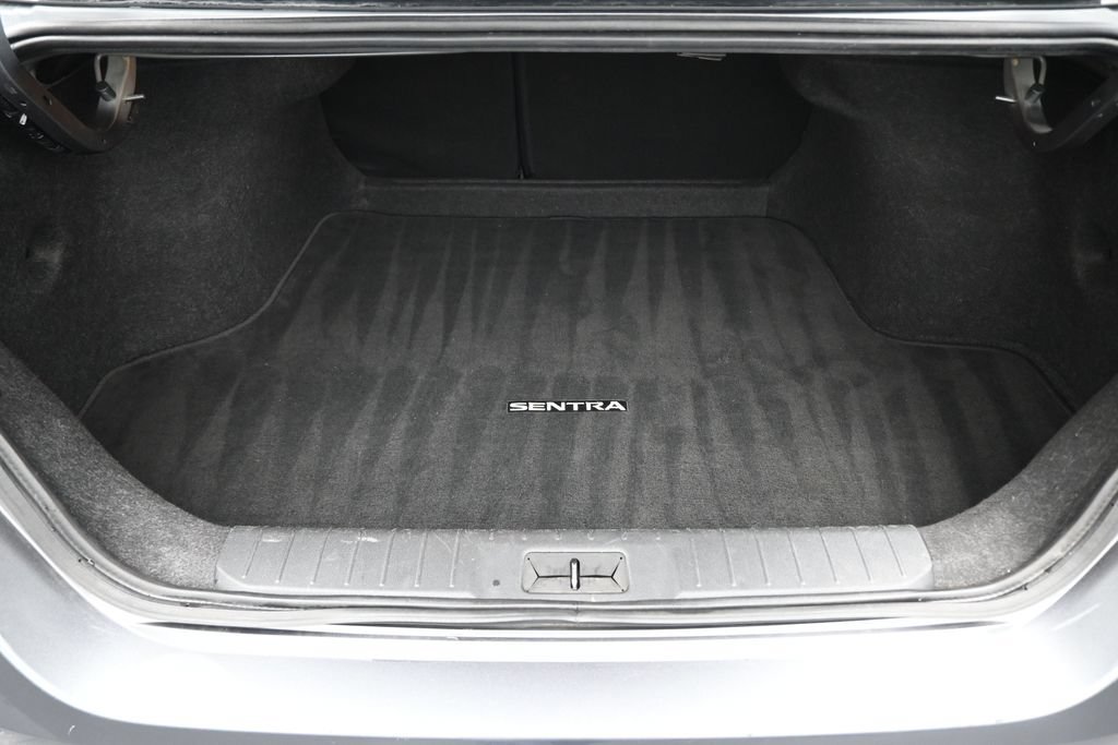 Used 2024 Nissan Sentra SV FWD image 23