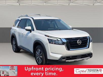 Used 2025 Nissan Pathfinder SL