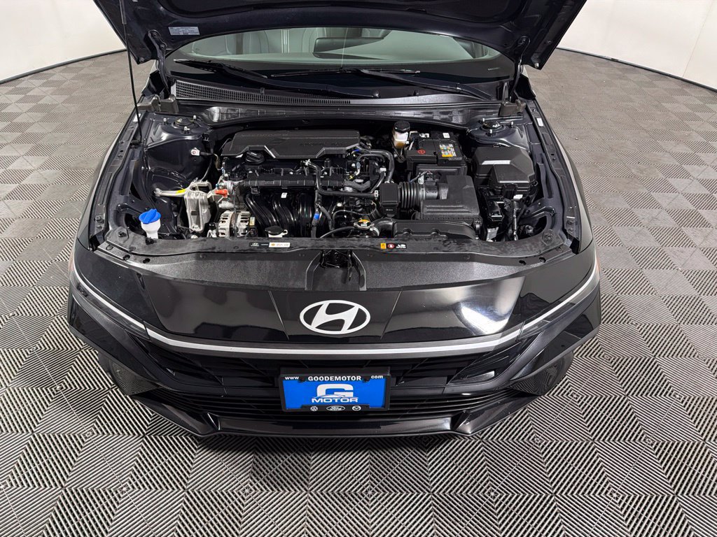 Used 2024 Hyundai Elantra SEL FWD image 25