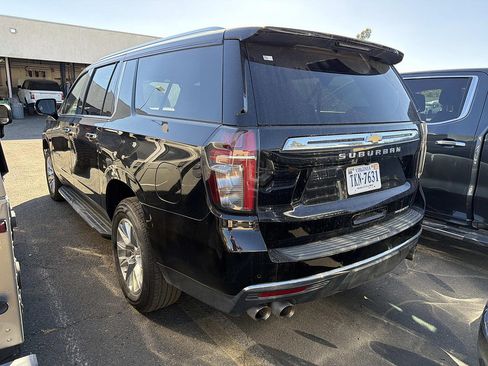 Used 2024 Chevrolet Suburban Premier AWD/4WD image 4