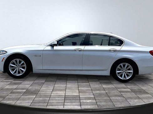 Used 2016 BMW 528i xDrive Sedan w/ Premium Package AWD/4WD image 4