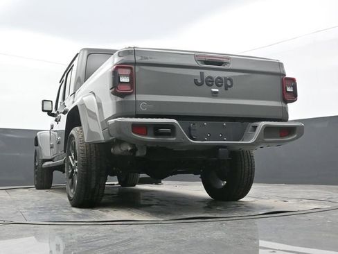 Used 2022 Jeep Gladiator Overland image 54