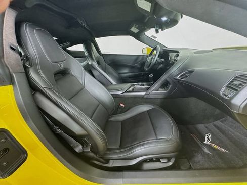 Used 2015 Chevrolet Corvette Z06 w/ 3LZ Preferred Equipment Group RWD image 26