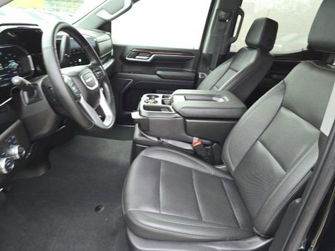 Certified 2024 GMC Sierra 1500 SLT image 9