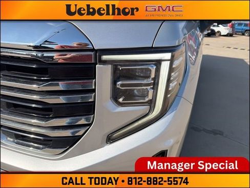Used 2022 GMC Sierra 1500 SLT image 13