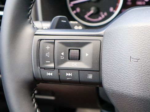 Certified 2026 Nissan Rogue SV FWD image 12