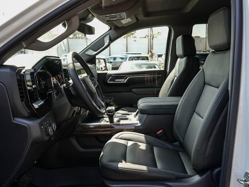 New 2026 Chevrolet Silverado 1500 LT Trail Boss w/ Convenience Package II AWD/4WD image 17