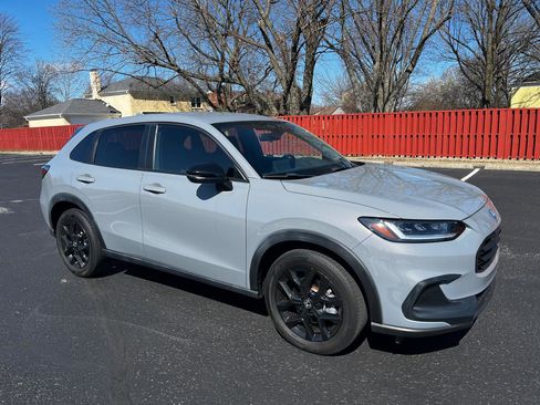 Used 2023 Honda HR-V Sport image 1
