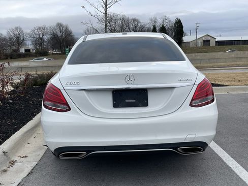 Used 2018 Mercedes-Benz C 300 4MATIC Sedan image 4