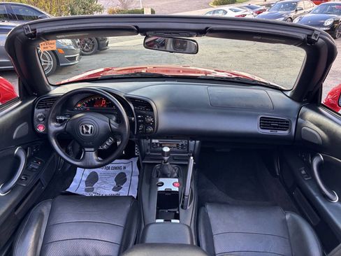 Used 2004 Honda S2000 image 9