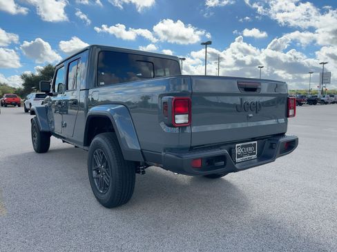 New 2025 Jeep Gladiator Sport AWD/4WD image 4