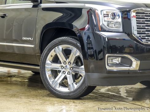 Used 2019 GMC Yukon XL Denali w/ Denali Ultimate Package AWD/4WD image 4