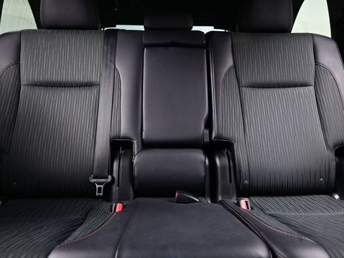 Used 2014 Toyota Highlander Plus AWD/4WD image 15
