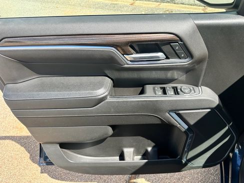 Used 2023 Chevrolet Silverado 1500 LT w/ Convenience Package II RWD image 8