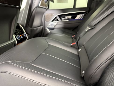 Used 2025 Land Rover Range Rover Autobiography AWD/4WD image 21