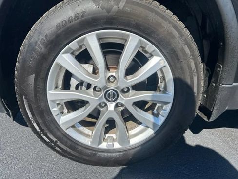 Used 2020 Nissan Rogue SV AWD/4WD image 9