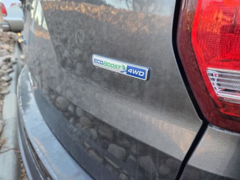 Used 2017 Ford Explorer XLT w/ Equipment Group 202A image 14