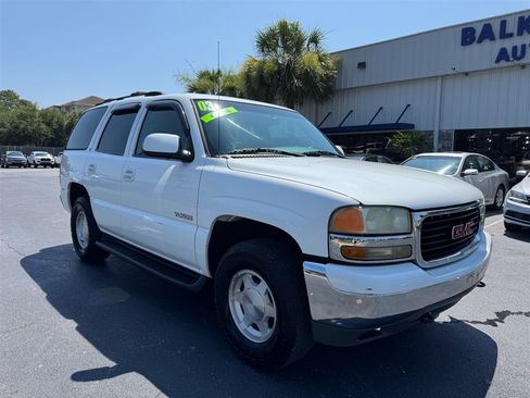 Used 2003 GMC Yukon SLT w/ 1SC Preferred Equipment Group AWD/4WD image 2
