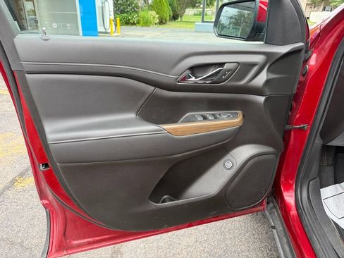 Used 2023 GMC Acadia SLE w/ Driver Convenience Package AWD/4WD image 14