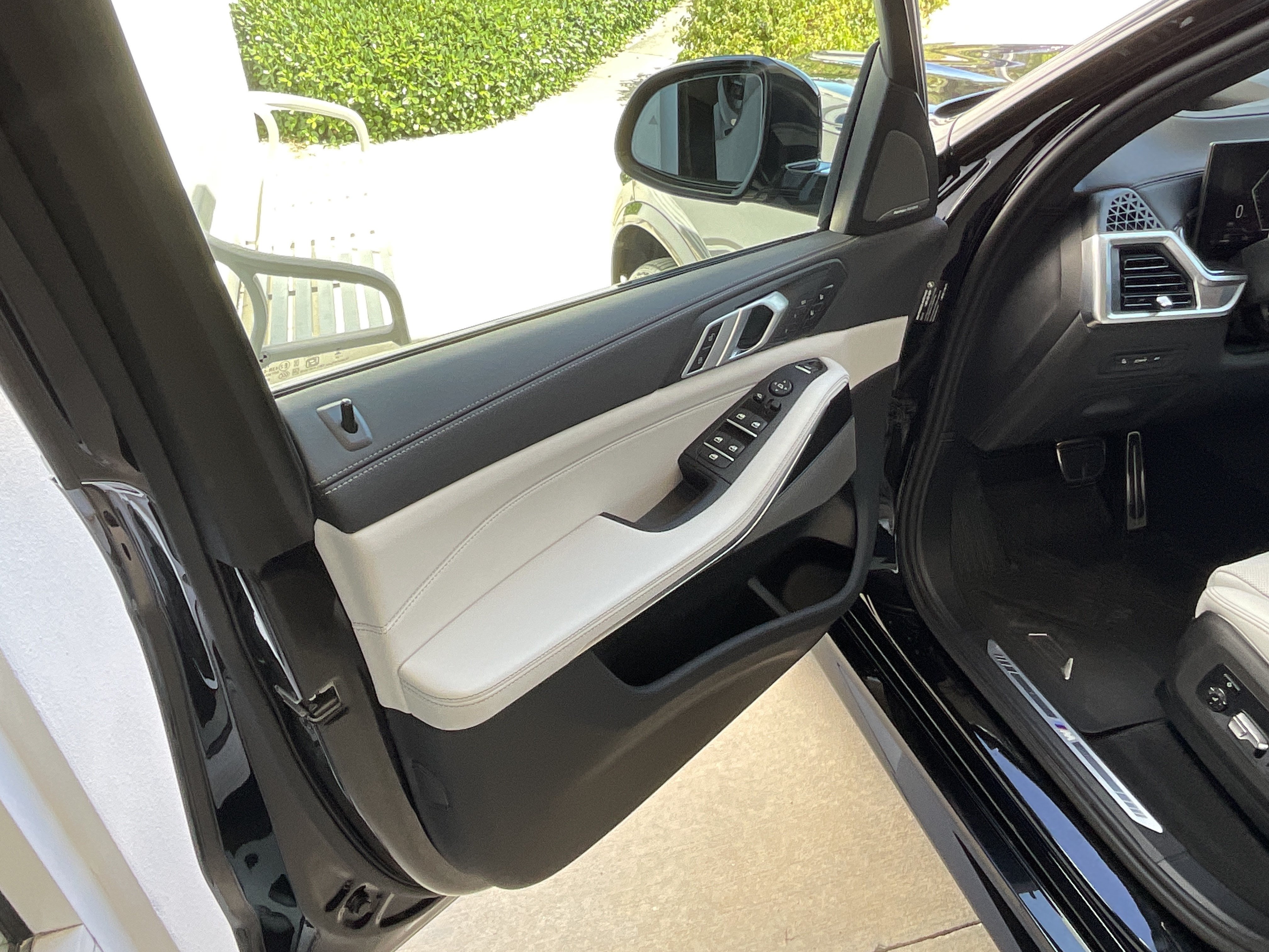 Certified 2025 BMW X5 sDrive40i w/ M Sport Package RWD image 8