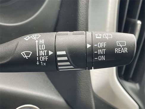 Used 2021 GMC Terrain SLT w/ Elevation Edition image 35