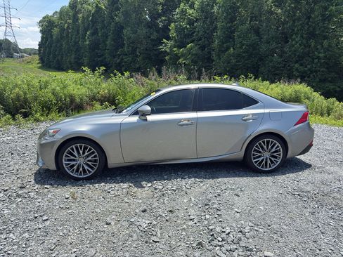 Used 2014 Lexus IS 250 w/ Navigation Package RWD image 5