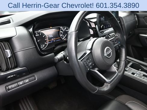 Used 2023 Nissan Pathfinder SL w/ SL Premium Package FWD image 12